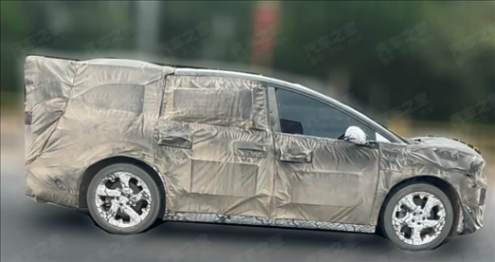 尺寸更大/定位旗艦 疑似理想i9諜照曝光