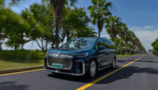 2026款嵐圖夢想家上市,新能源高端MPV進入技術大爆發時代