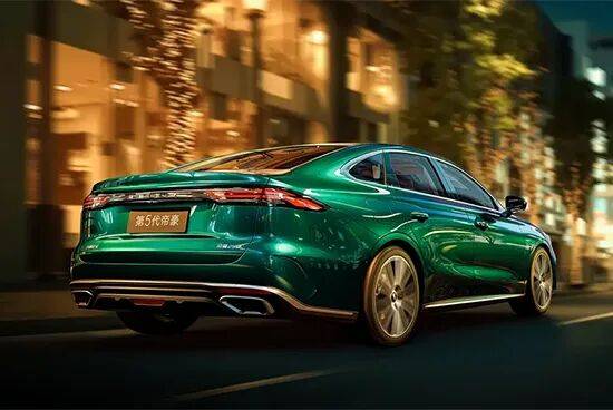 搭載1.5T發動機 新款吉利帝豪官圖發布