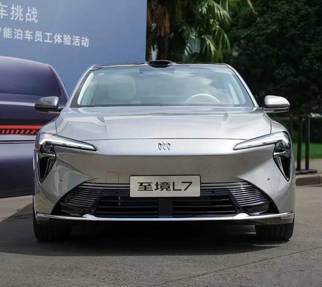 別克至境L7首秀 增程動力設計 瞄準中大型車市場 綜合續航1420公里