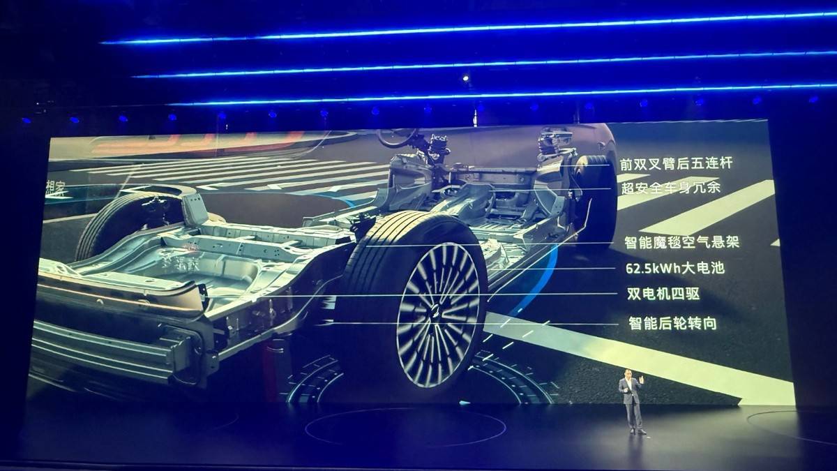 都帶滿血華為,3款新MPV來了,埃爾法的好日子結束了?