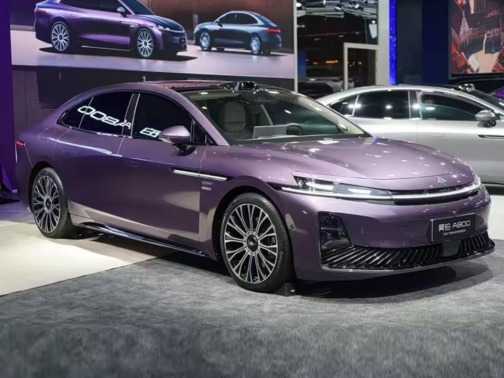 想買中大型車的注意!昊鉑A800要來了,配乾崑智駕、鴻蒙座艙