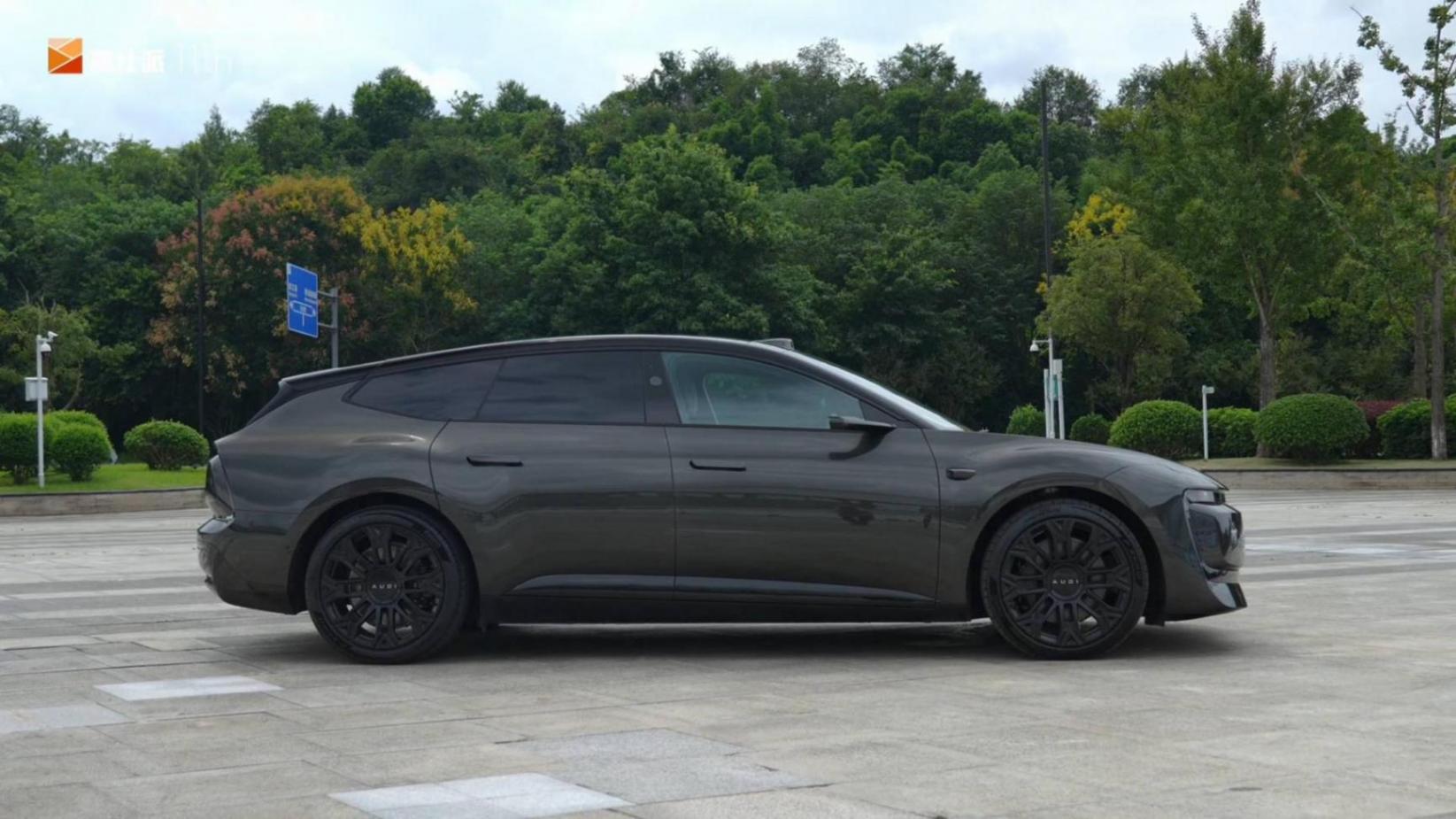 山路和特斯拉Model 3勢均力敵,奧迪E5 Sportback贏在智能體驗