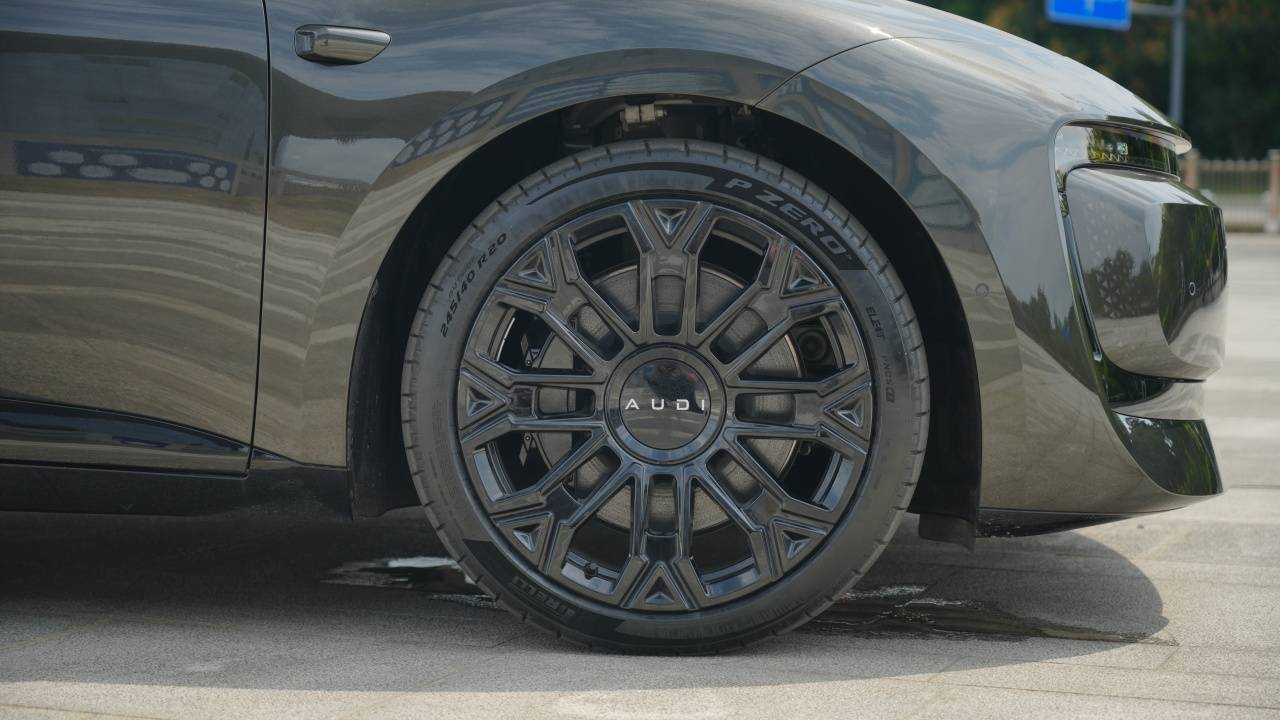 山路和特斯拉Model 3勢均力敵,奧迪E5 Sportback贏在智能體驗