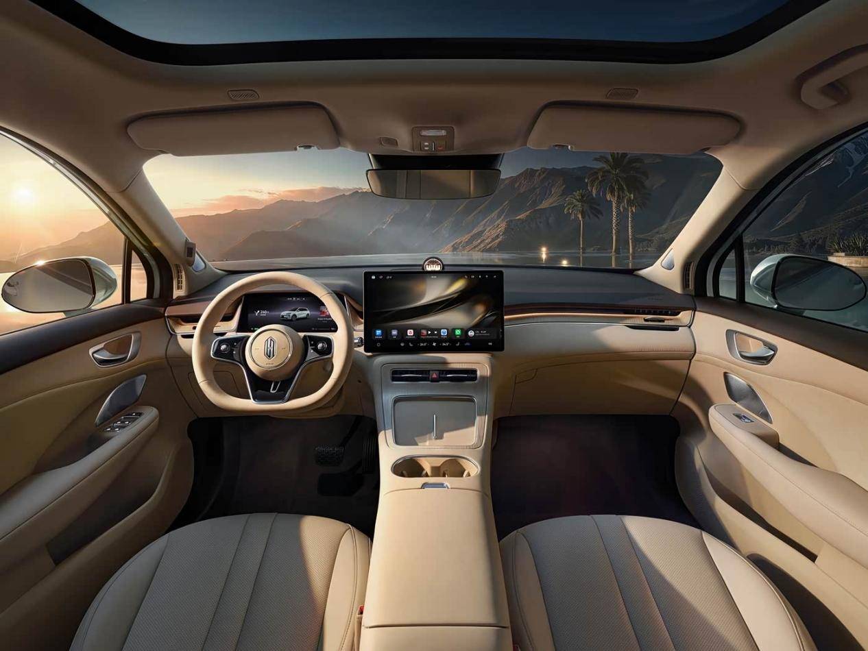 15.98萬(wàn)元起售,搭載華為ADS4,尚界H5哪個(gè)版本值得選?