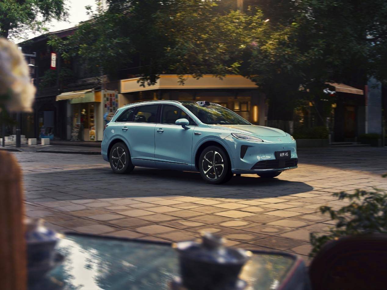 15.98萬(wàn)元起售,搭載華為ADS4,尚界H5哪個(gè)版本值得選?