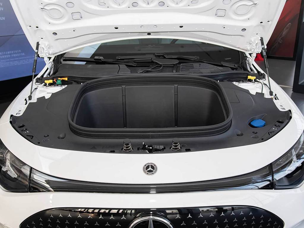 奔馳還是不懂國(guó)人!全新純電CLA預(yù)售要賣(mài)25.9萬(wàn)起,誰(shuí)會(huì)買(mǎi)?