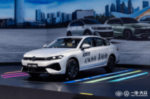 當渠道收縮已成“主旋律”,為何這家車企卻“反其道行之”?