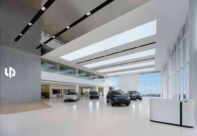 零跑:中產家庭的理性之選,百萬臺下的速度與溫情