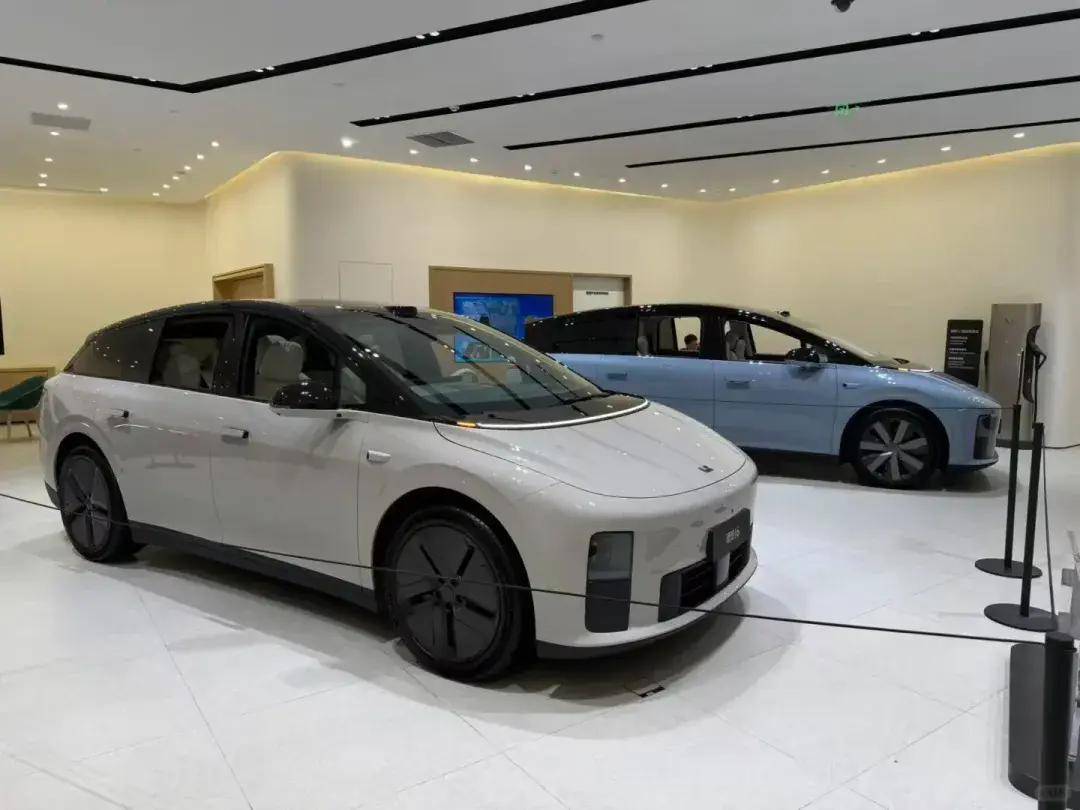 國內造車新勢力9月銷量出爐!零跑超6.6萬輛居首,小米、小鵬均超4萬輛,鴻蒙智行表現強勢……