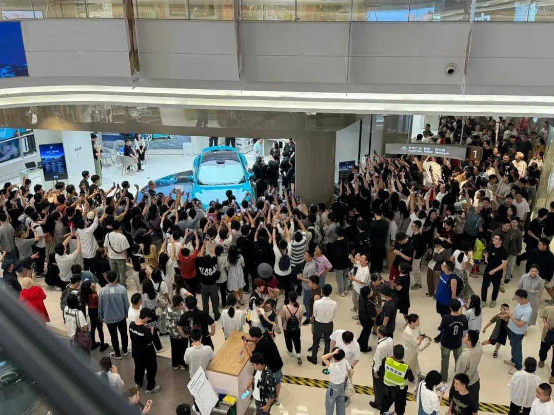 國內造車新勢力9月銷量出爐!零跑超6.6萬輛居首,小米、小鵬均超4萬輛,鴻蒙智行表現強勢……