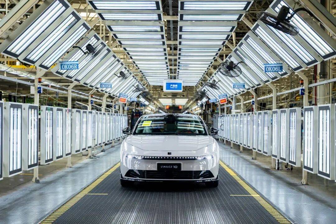 1個月下線1萬臺,領克10 EM-P的時代剛剛到來