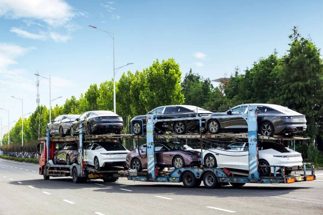 1個月下線1萬臺,領克10 EM-P的時代剛剛到來