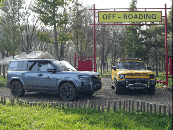 深藍G318對比方程豹鈦7 誰是可城可野的全能之選?