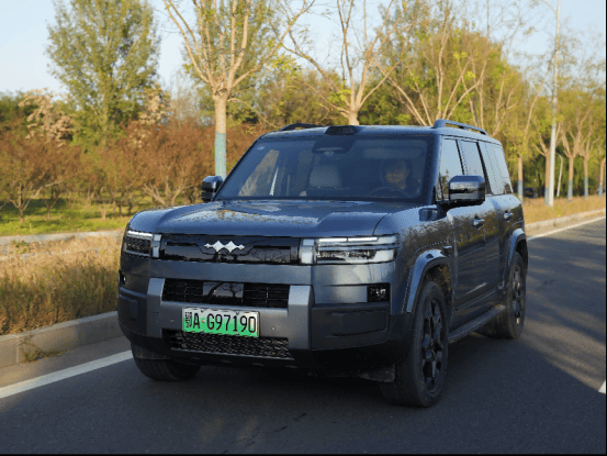 深藍G318對比方程豹鈦7 誰是可城可野的全能之選?