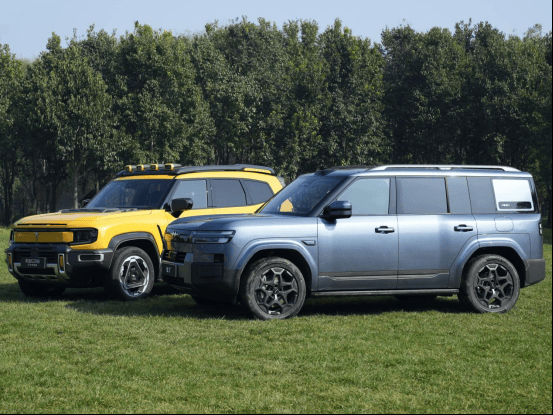 深藍G318對比方程豹鈦7 誰是可城可野的全能之選?