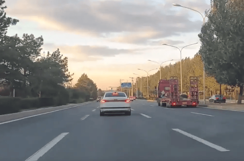 全新國產奧迪A6L無偽實車亮相!網友:尺寸確實很優秀