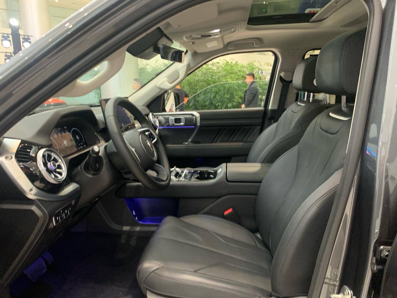 全新坦克400預(yù)售價(jià)30.98萬(wàn)元起,Hi4-Z/智駕/冰箱/彩電都齊了