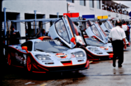 LT系列問世十周年,“長尾”就是邁凱倫的絕對圖騰