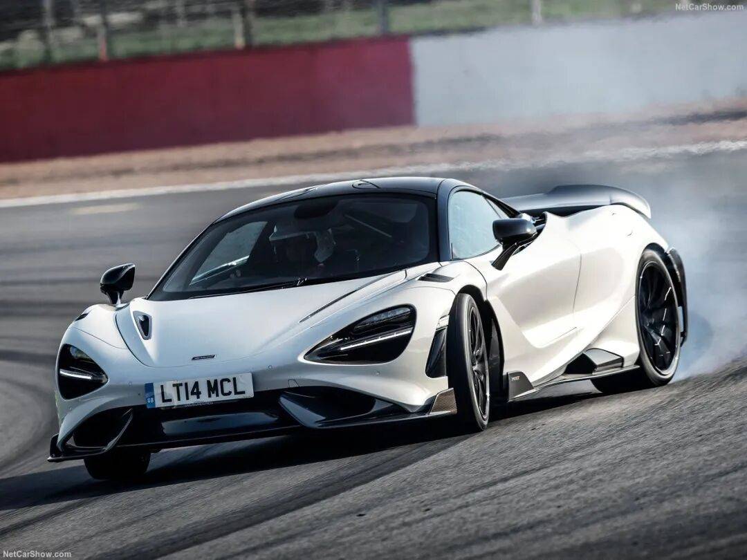 LT系列問世十周年,“長尾”就是邁凱倫的絕對圖騰