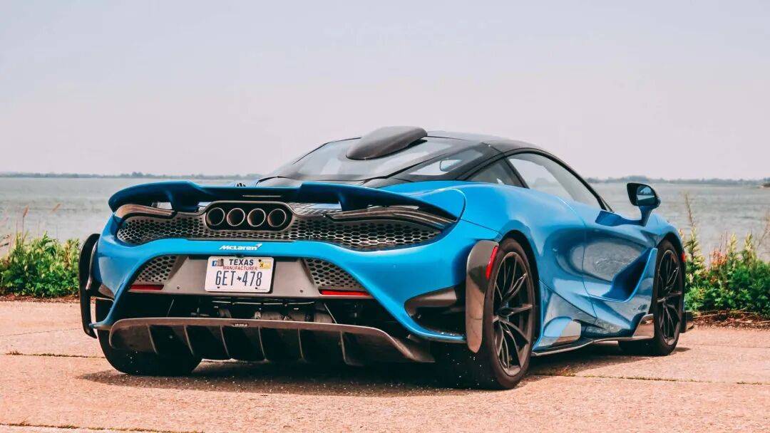 LT系列問世十周年,“長尾”就是邁凱倫的絕對圖騰