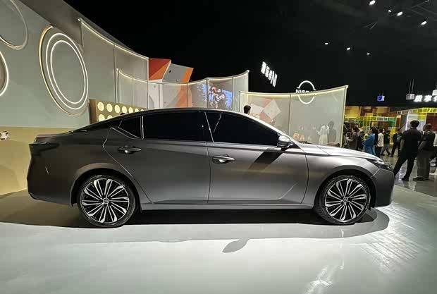 日產N6首發亮相:首搭華為鴻蒙座艙,插混版價格驚喜?