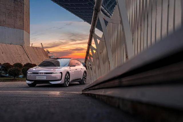 爆款產(chǎn)品不斷:上汽集團,長期主義不是“慢”