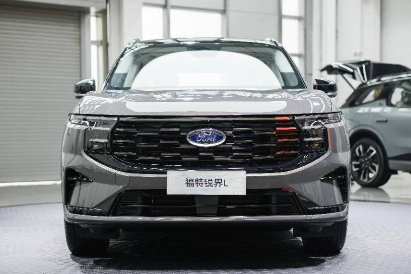 錨定大家庭出行需求,2026款銳界L樹合資大七座SUV價值標桿