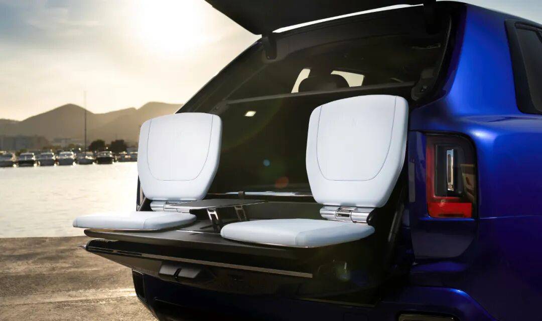 再見(jiàn)“天地門”?下一代寶馬X5或?qū)⒎艞壏煮w式尾門