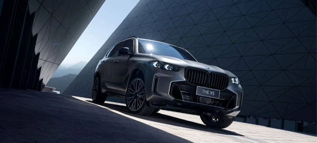 再見(jiàn)“天地門”?下一代寶馬X5或?qū)⒎艞壏煮w式尾門