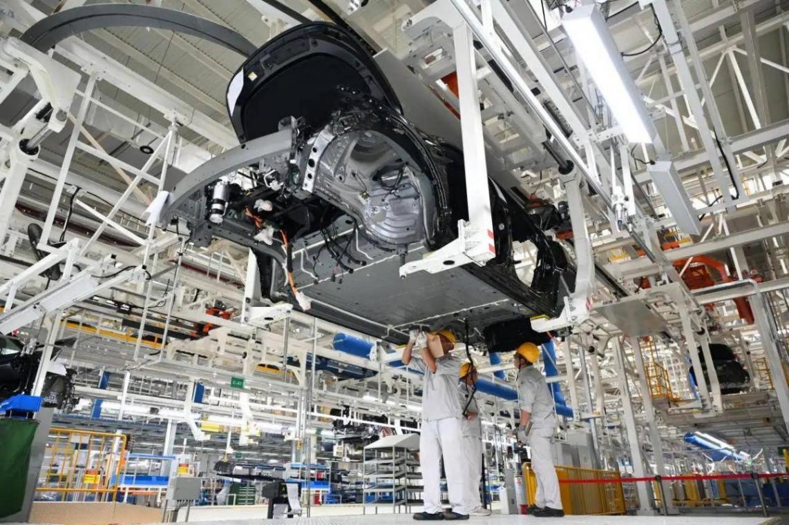 人民日報點贊背后:嵐圖用自主創(chuàng)新打造國產(chǎn)新能源高質(zhì)量標(biāo)桿樣本