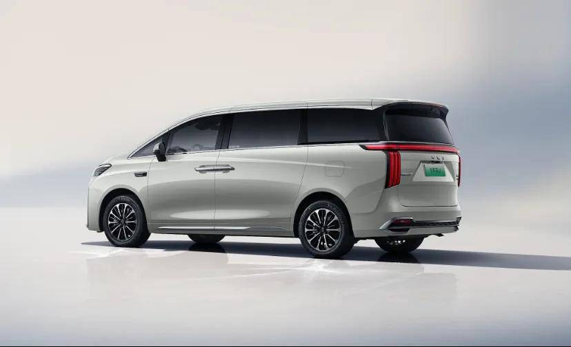 魏牌高山7 MPV新物種 30萬(wàn)元以內(nèi)最能打的MPV