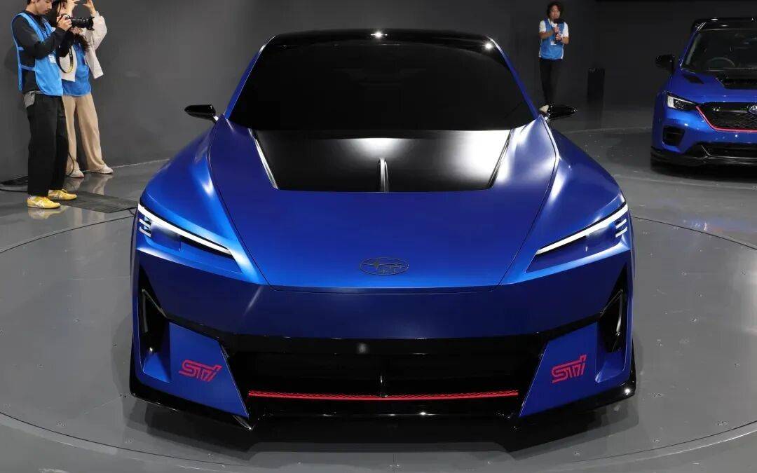 斯巴魯全新STI概念車亮相車展,電動+燃油,久違了!