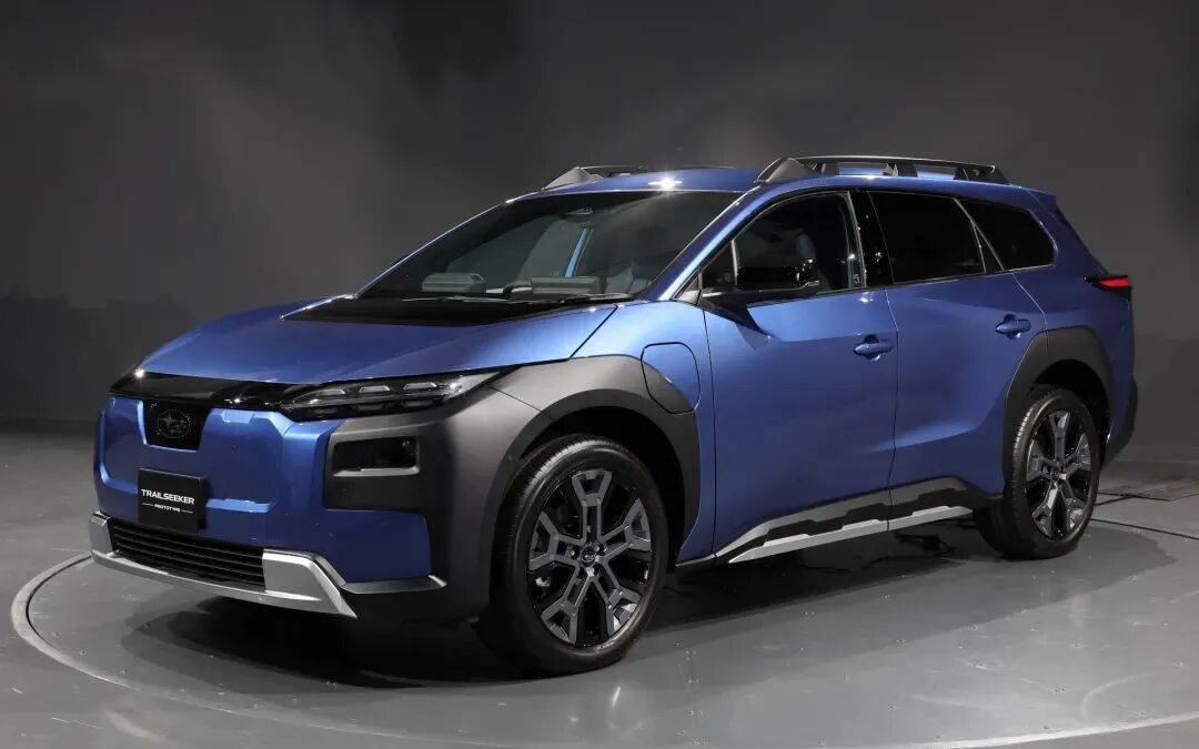 斯巴魯全新STI概念車亮相車展,電動+燃油,久違了!