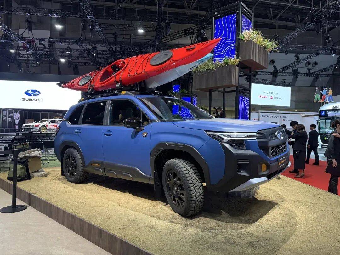 斯巴魯全新STI概念車亮相車展,電動+燃油,久違了!