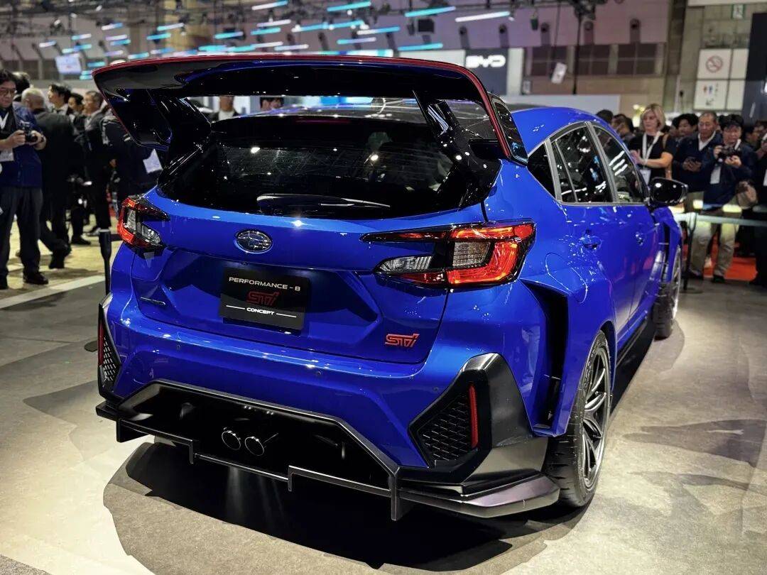 斯巴魯全新STI概念車亮相車展,電動+燃油,久違了!