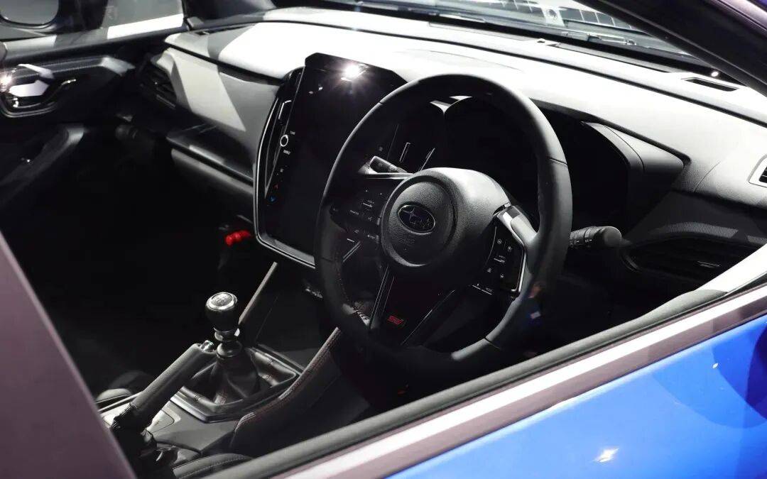 斯巴魯全新STI概念車亮相車展,電動+燃油,久違了!