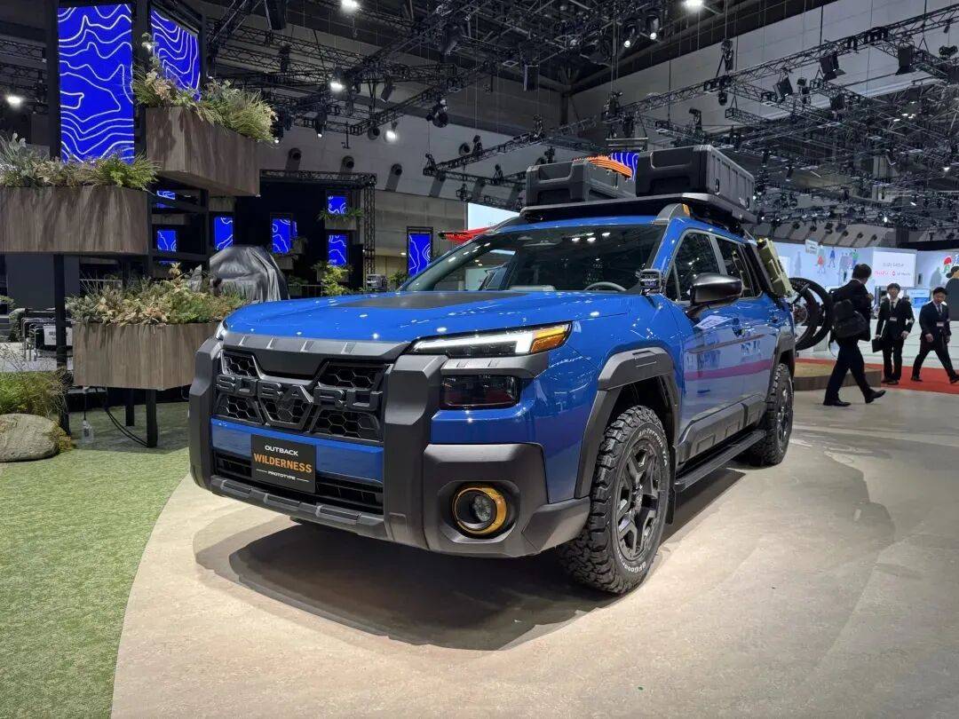 斯巴魯全新STI概念車亮相車展,電動+燃油,久違了!