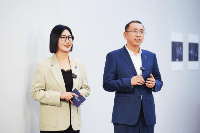 首發AI云舒座椅與鴻蒙語音,嵐圖泰山重新定義豪華座艙