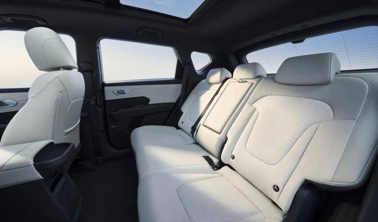 北京現代EO羿歐正式上市,11.98萬起定義15萬內高品質純電SUV新標桿