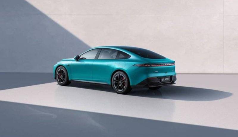 標(biāo)配激光雷達(dá) 東風(fēng)奕派eπ007+開(kāi)啟預(yù)售