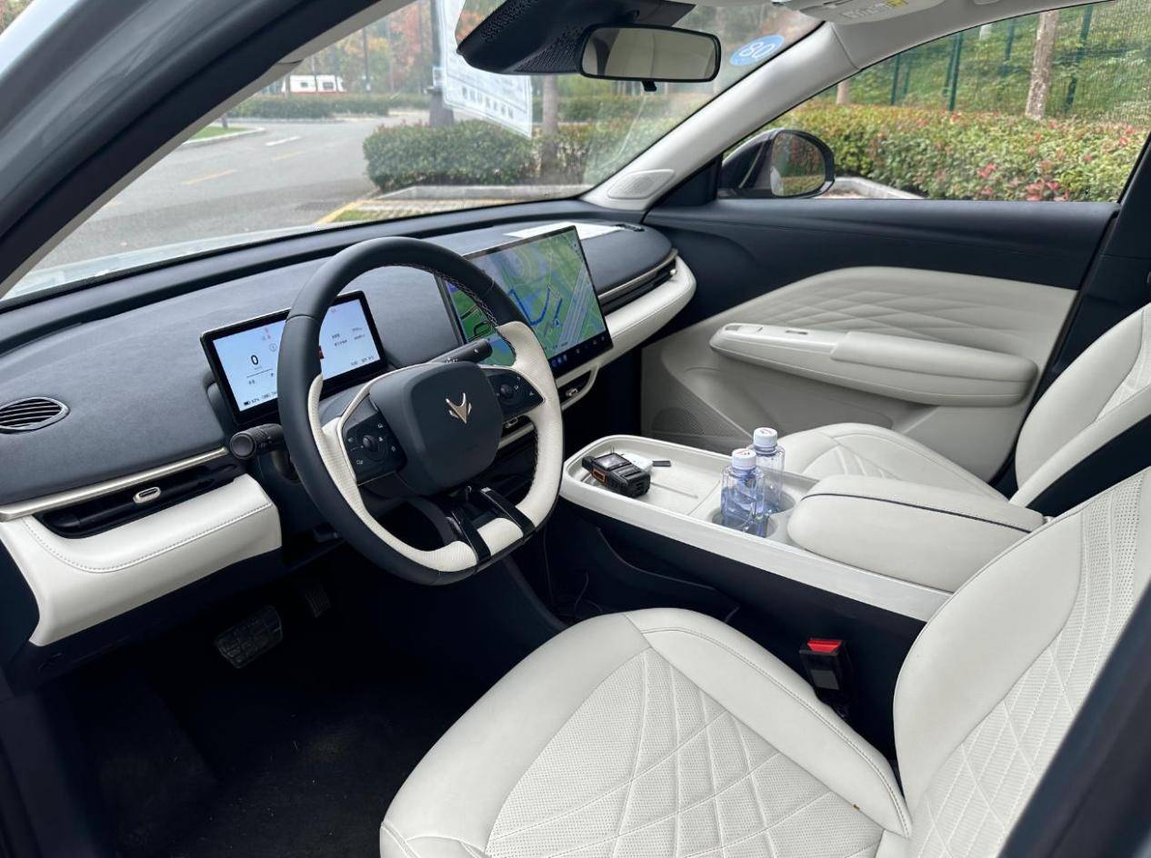 深度試駕極狐T1,A0級(jí)純電市場(chǎng)的價(jià)值破局者