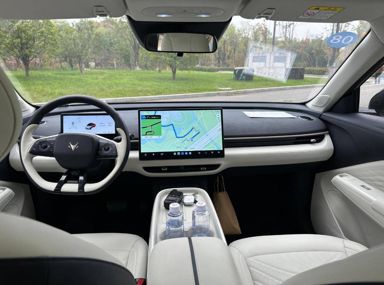 深度試駕極狐T1,A0級(jí)純電市場(chǎng)的價(jià)值破局者