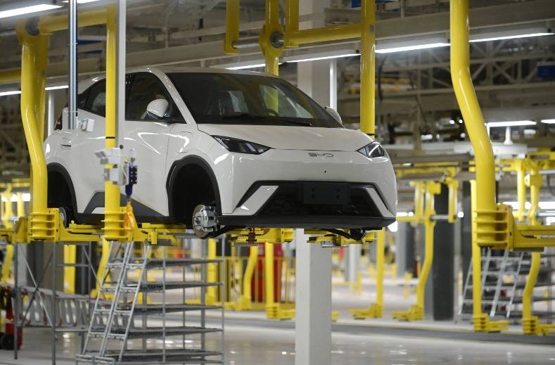 獲多家專業(yè)機(jī)構(gòu)持續(xù)看好:比亞迪2026海外銷量預(yù)計超160萬