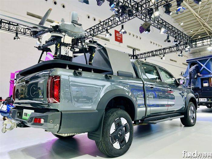 武漢車展 “改裝神器”!江淮悍途 PHEV 是皮卡 更是農業(yè)作業(yè)平臺?