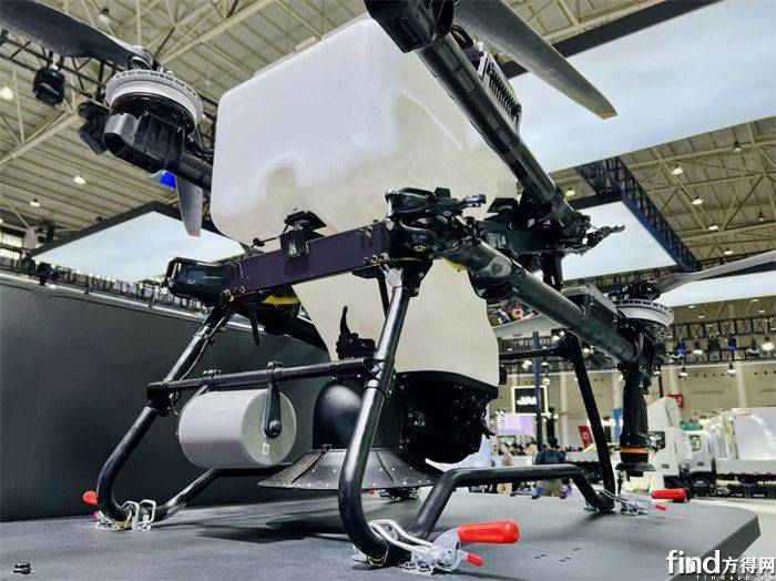 武漢車展 “改裝神器”!江淮悍途 PHEV 是皮卡 更是農業(yè)作業(yè)平臺?