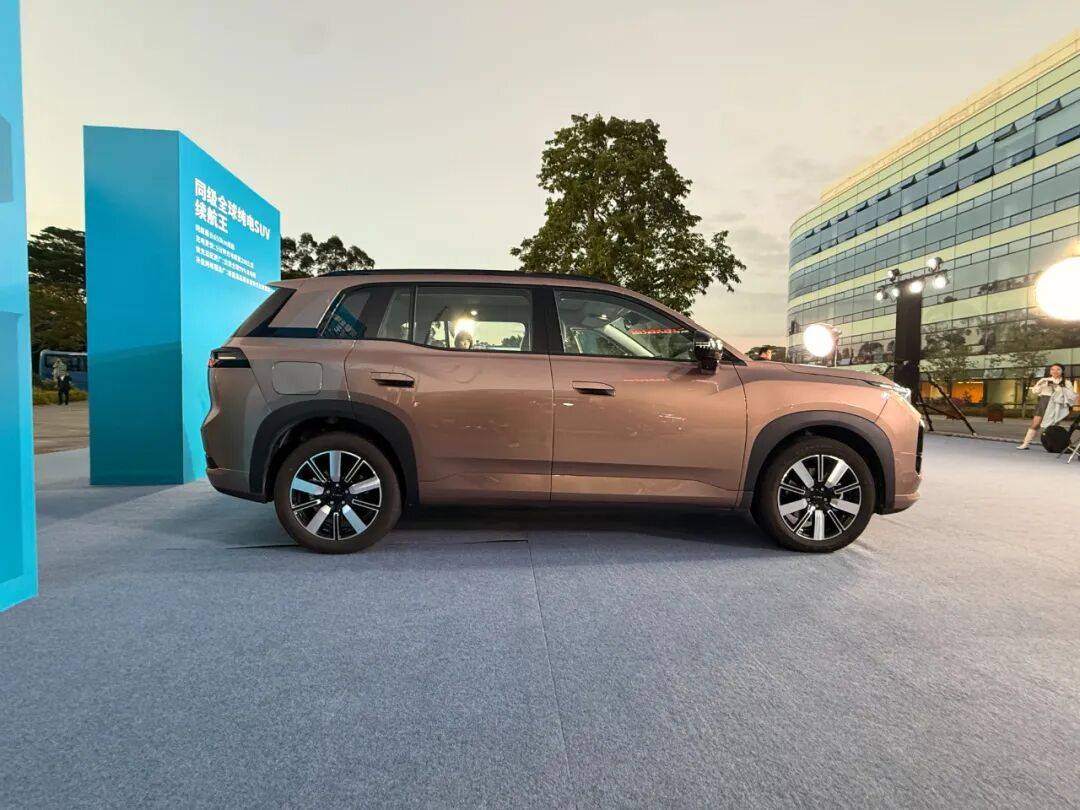 限時10.48萬元起,AION i60上市:星源增程+寬敞大五座