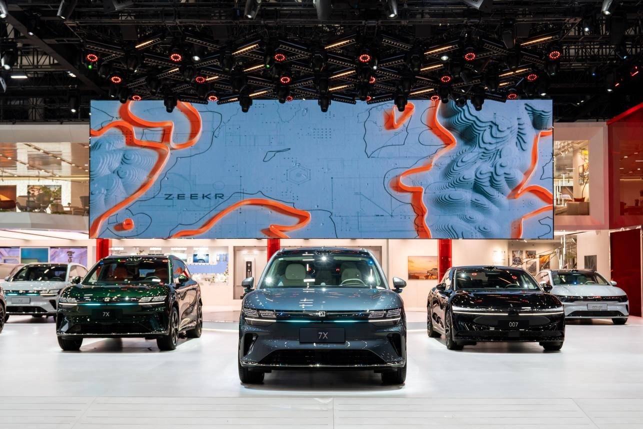 現(xiàn)象級(jí)爆款!極氪9X與009登錄廣州車展,組成豪華9系雙旗艦