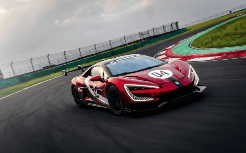 比亞迪仰望加持了全球最牛叉的新能源汽車技術(shù),分布式驅(qū)動(dòng)系統(tǒng)易四方,全主動(dòng)車身控制系統(tǒng)云輦-X