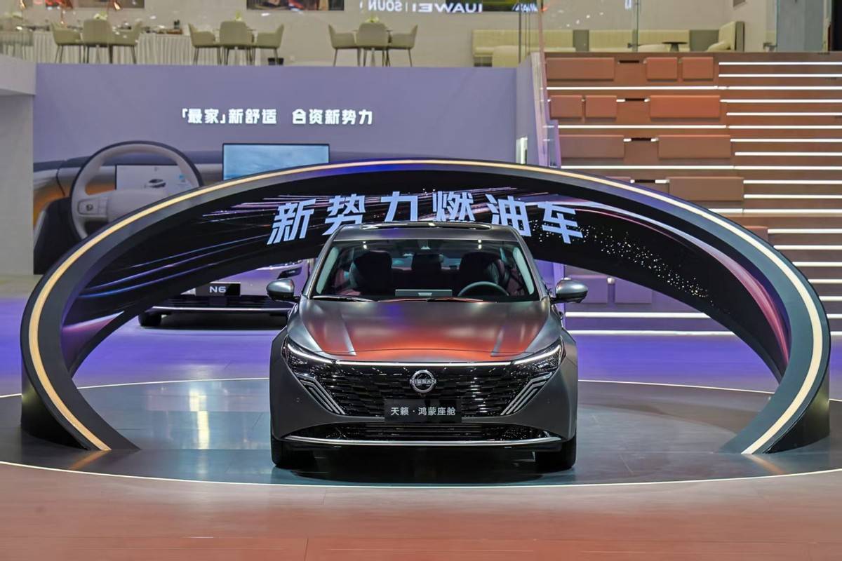 12.99萬起買合資B級車,還標配鴻蒙座艙和百萬音響?